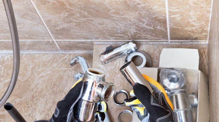 Professional gutter cleaning in Skipperville, AL